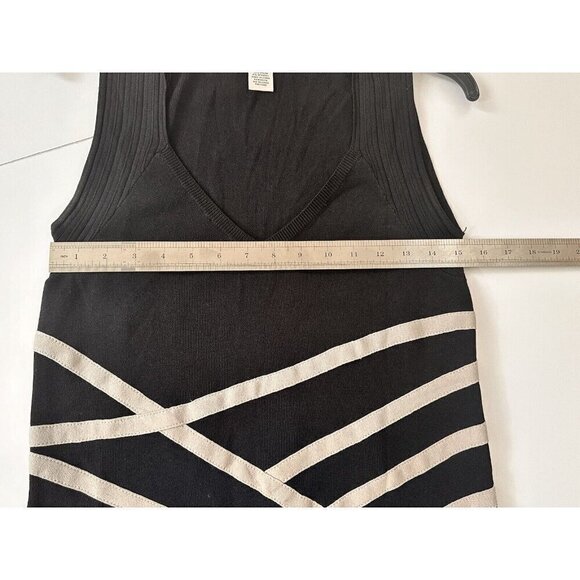 Carmen Marc Valvo Black / Grey Geometric Bodycon Sleeveless Knit Dress. Size M - Picture 8 of 9